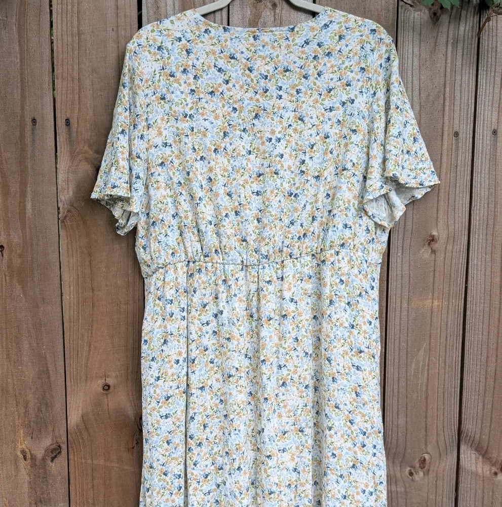 Torrid Plus Size Floral Patterned Maxi Rayon Slub Surplice Wrap Dress - Picture 7 of 12